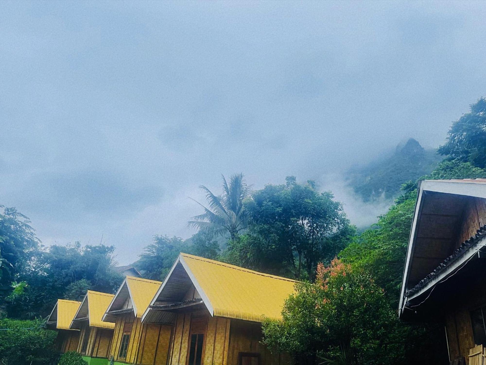 Bed and Breakfast Nong Khiaw Ing Ing Mountain View Esterno foto