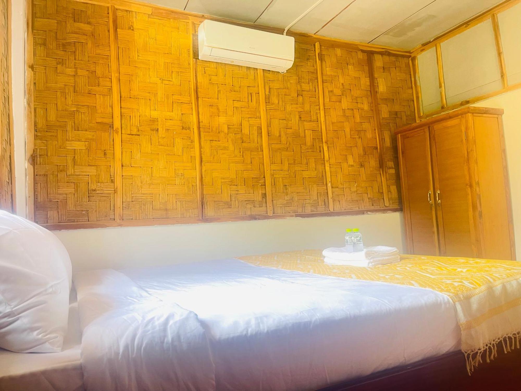 Bed and Breakfast Nong Khiaw Ing Ing Mountain View Esterno foto