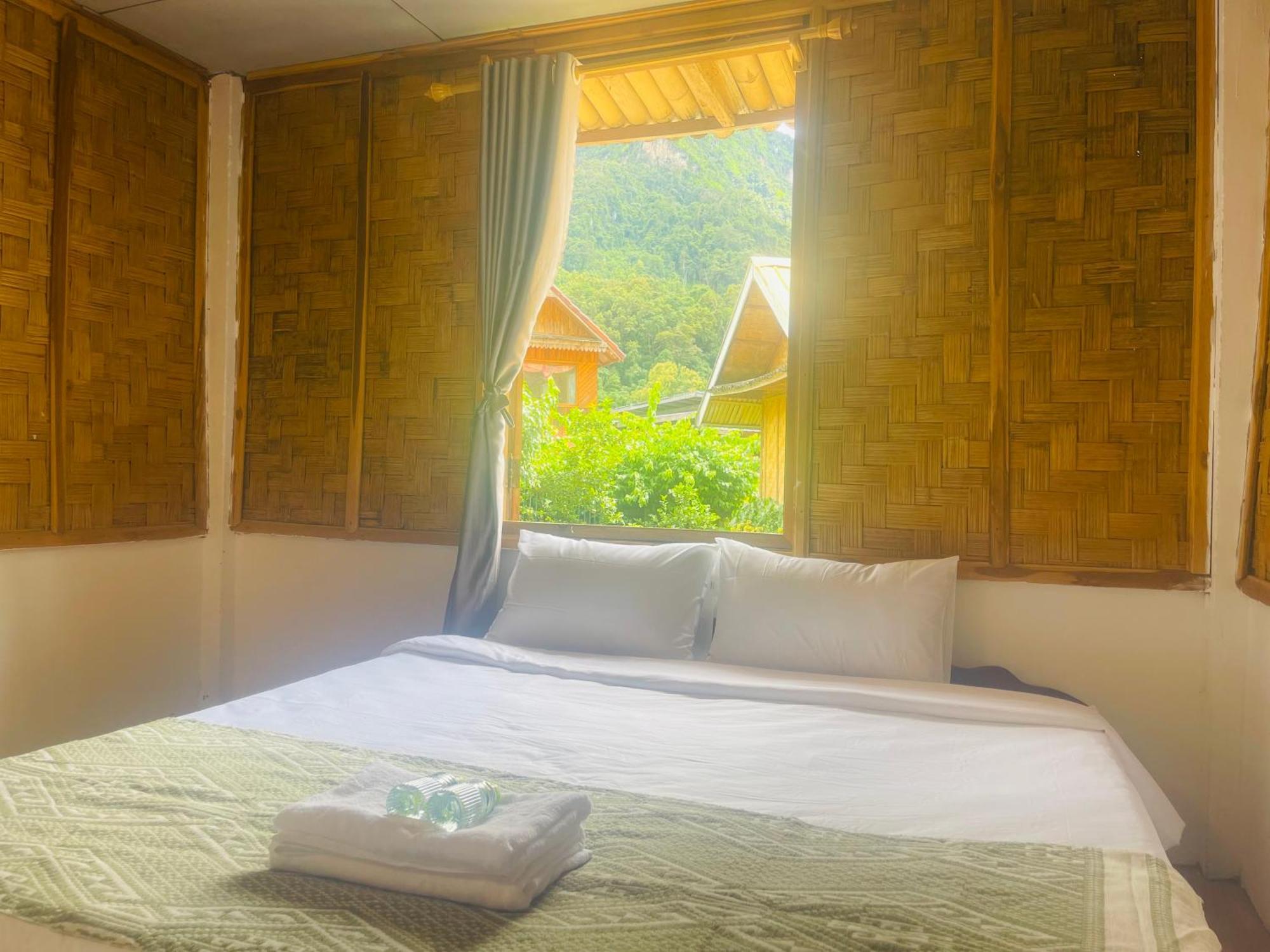 Bed and Breakfast Nong Khiaw Ing Ing Mountain View Esterno foto