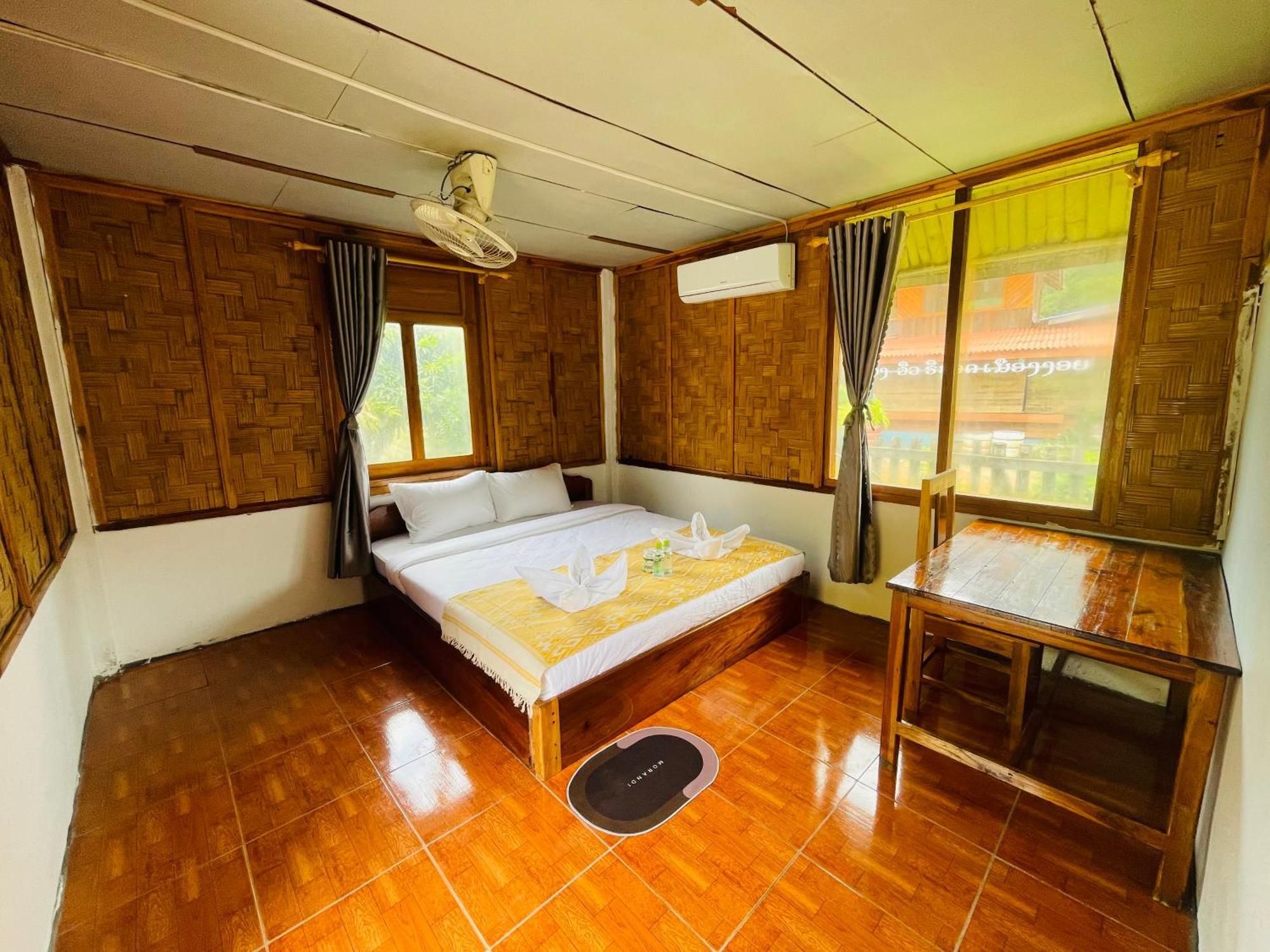 Bed and Breakfast Nong Khiaw Ing Ing Mountain View Esterno foto